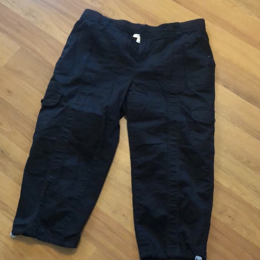 Style & co Capris Black sz14